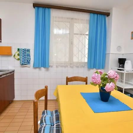 Varos * 普利莫顿